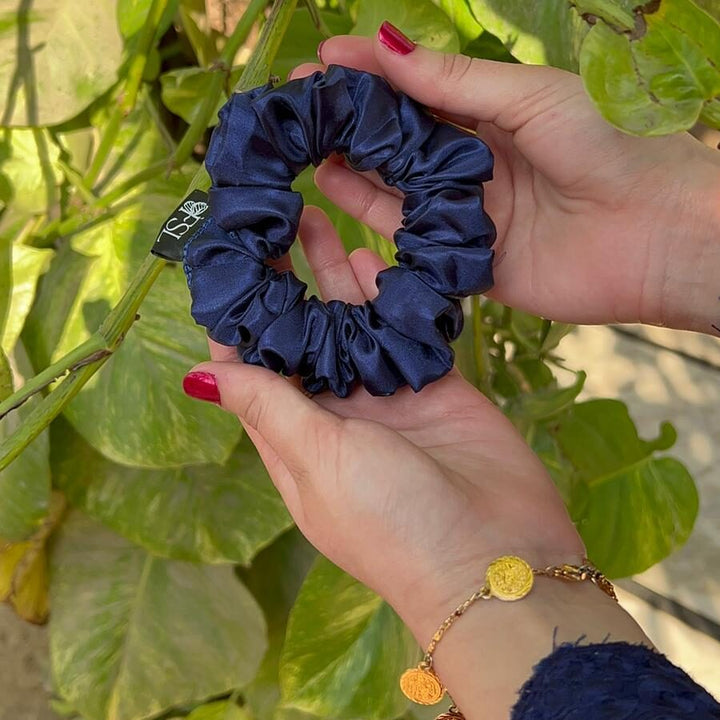 Mehreen silk scrunchie by FSL&CO, fabric detail
