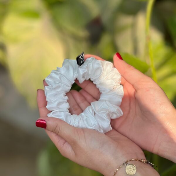 Noor silk scrunchie by FSL&CO, fabric detail