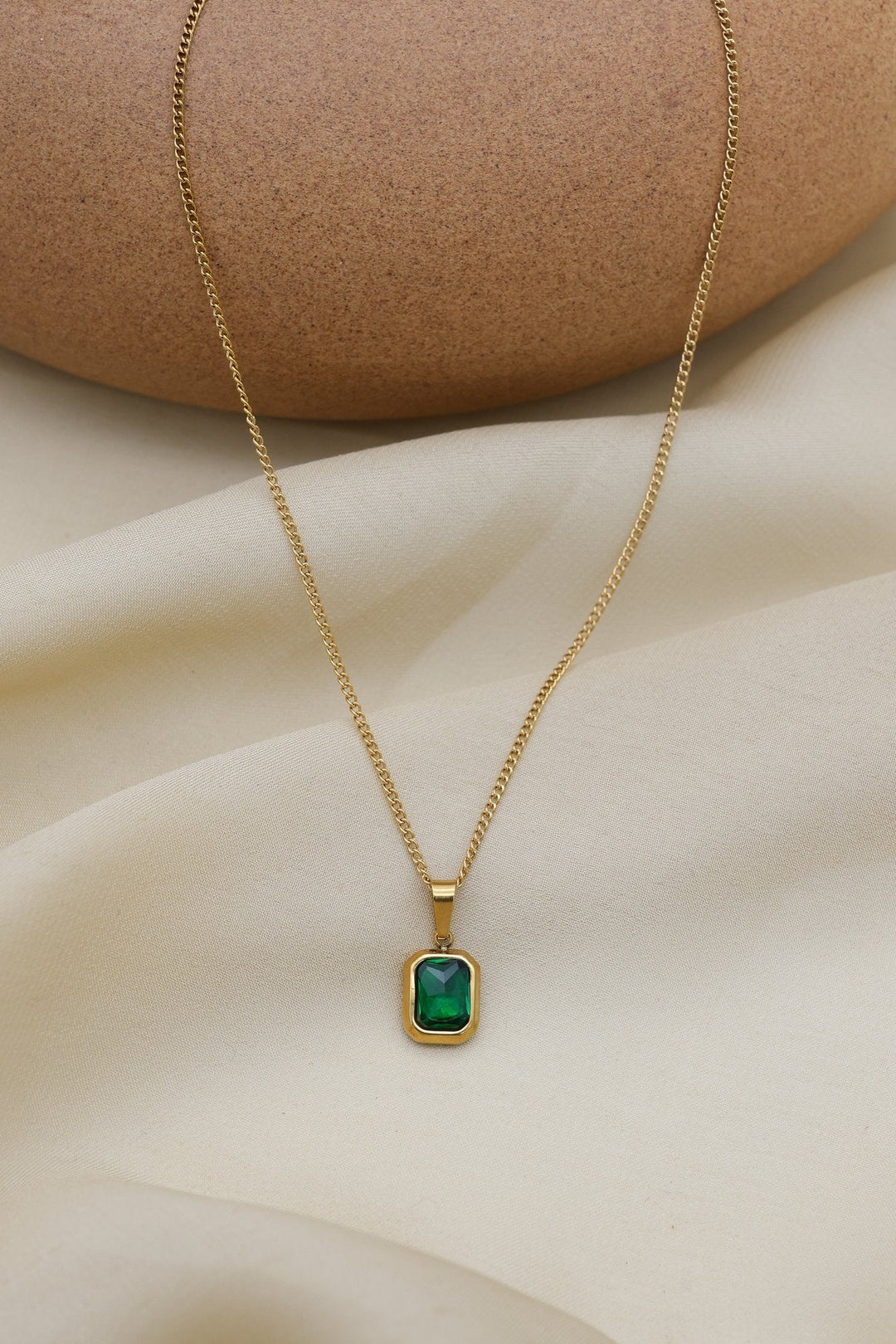 Emerald Pendant Necklace by FSL&CO, alternate view